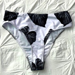 Black & White Leaf Print Bikini Bottoms
